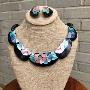 Vintage necklace - shell inlay - with clip-on earrings.